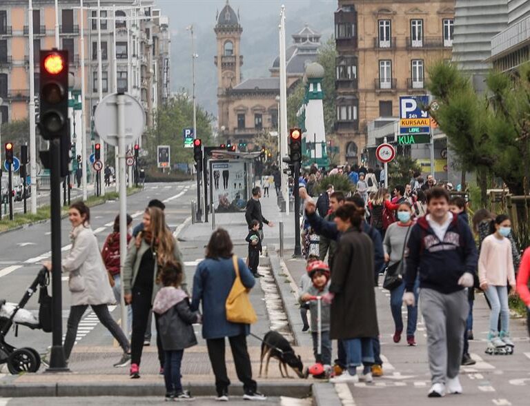 El 41% de los vascos se siente "tan vasco como español" frente al 20% que afirma ser "sólo vasco"