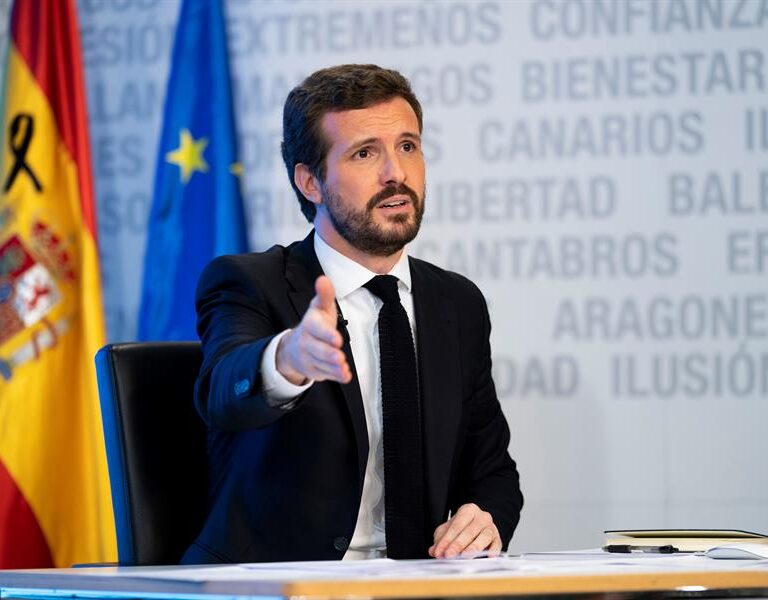 Casado insta a Sánchez a explicar si ha ordenado a la Guardia Civil "coartar la libertad de expresión"