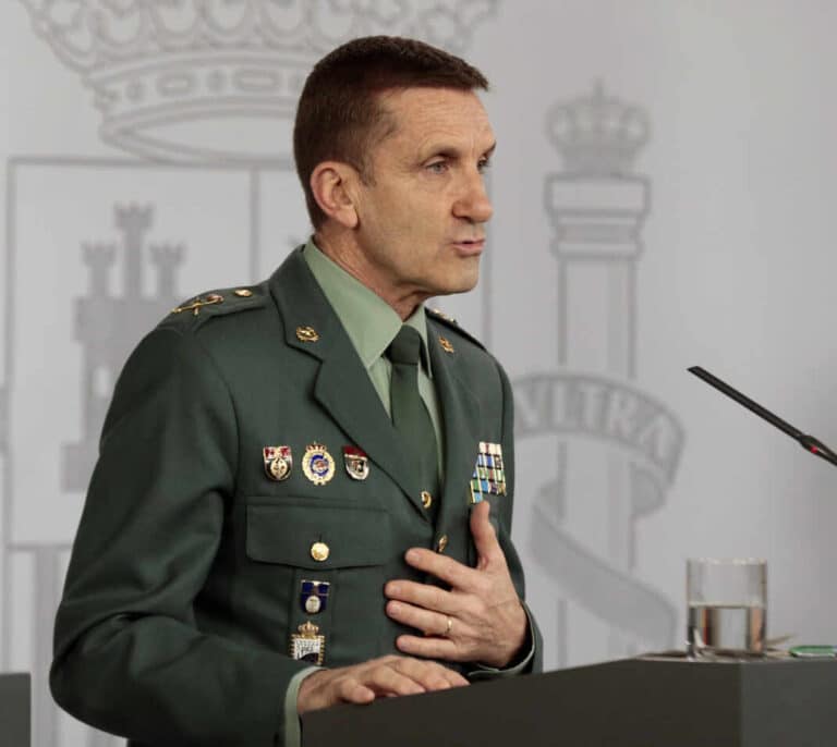 El general de la Guardia Civil se excusa: "Perseguimos los bulos, no la crítica política"