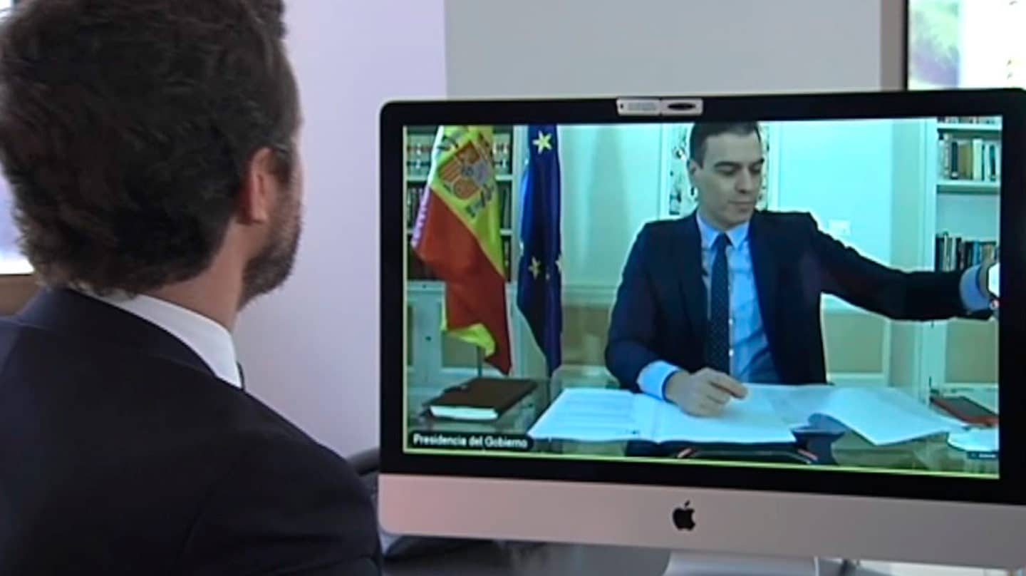 Reunión por videoconferencia entre el presidente del Gobierno, Pedro Sánchez, y el líder del PP, Pablo Casado