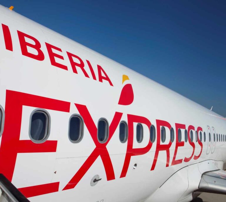 Iberia suspende el aumento de flota de su filial de bajo coste