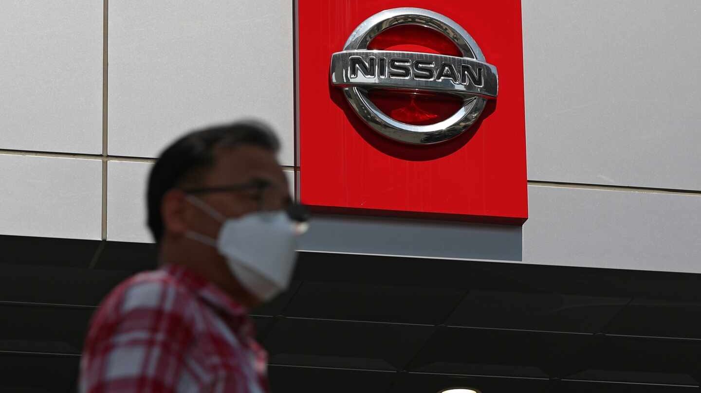 Las tres crisis que sacudieron al automóvil español antes del cierre de Nissan