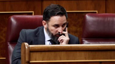 Abascal define a Sánchez como un "Napoleón con ínfulas"