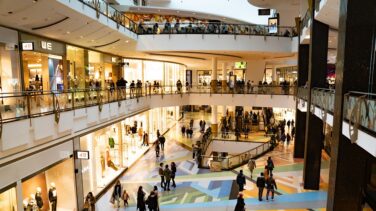 Los centros comerciales presionan para abrir el próximo lunes