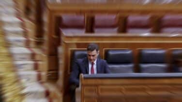 Intercambio de golpes en el Congreso: de los "antidemócratas" a las peticiones de dimisión