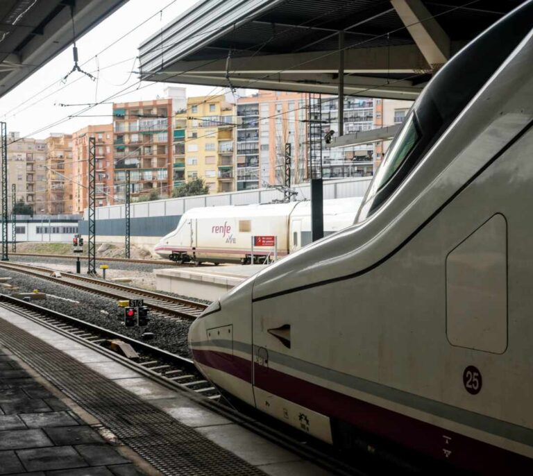 Fallece un varón arrollado por un tren de pasajeros a las afueras de la estación de Ávila