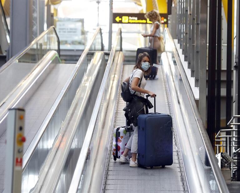 Madrid estudia limitar las reuniones y restringir el ocio nocturno para frenar los rebrotes