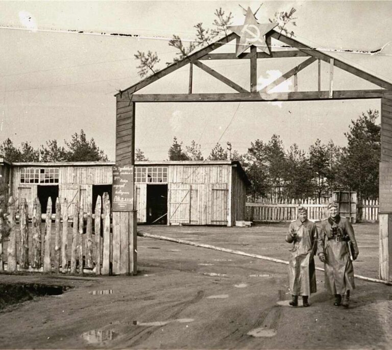 Oranki, el gulag púrpura que hermanó a 'rojos' y 'azules'