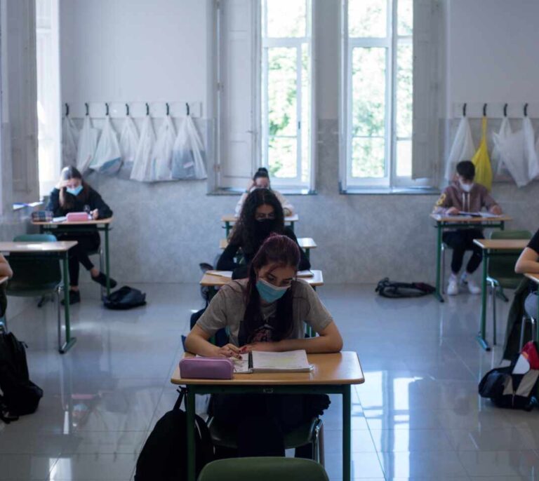 La mitad de los alumnos de ESO y un tercio de los de Bachillerato podrán graduarse sin cumplir la LOMCE