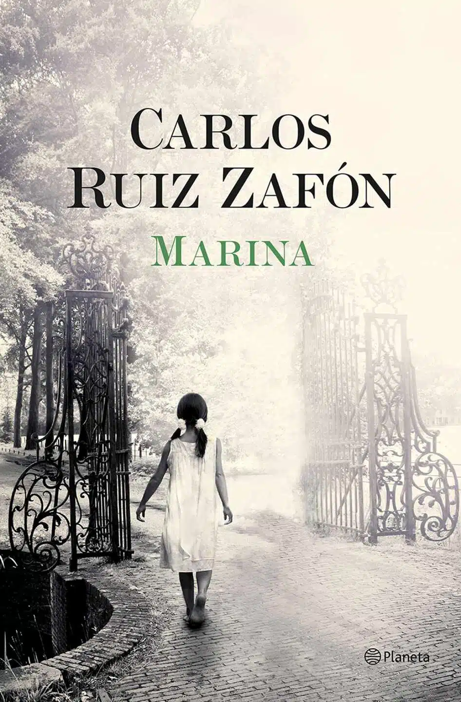 Los cinco libros imprescindibles de Carlos Ruiz Zafón, el gran