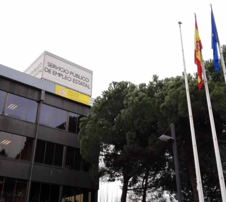 El SEPE se plantea no abrir sus oficinas hasta el día 15 pese a acumular 250.000 prestaciones por pagar