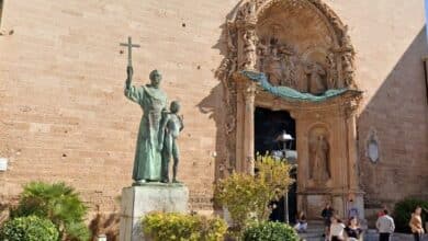 Atacan la estatua de Fray Junípero Serra en Mallorca tras ser señalada por Podemos