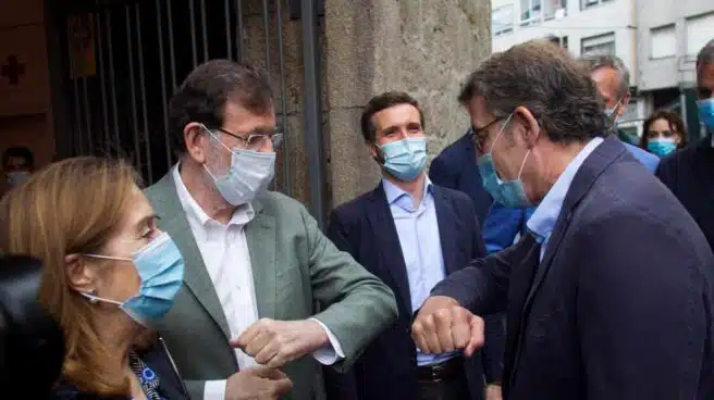 Rajoy llama al entendimiento junto a Feijóo: "Todos tendremos que dar la batalla frente a la crisis"