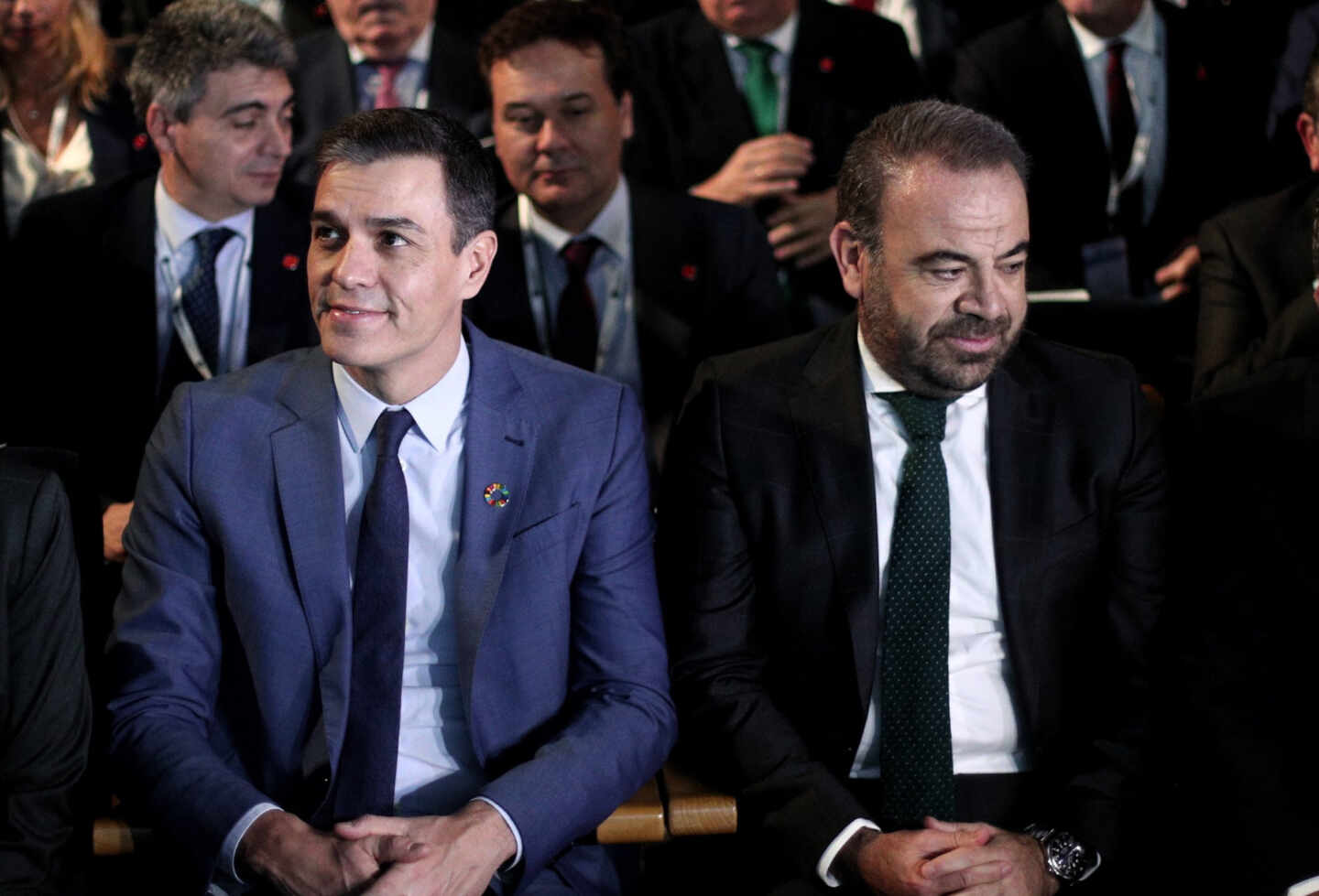 El presidente del Gobierno, Pedro Sánchez, y el presidente de Exceltur y CEO de Meliá, Gabriel Escarrer.