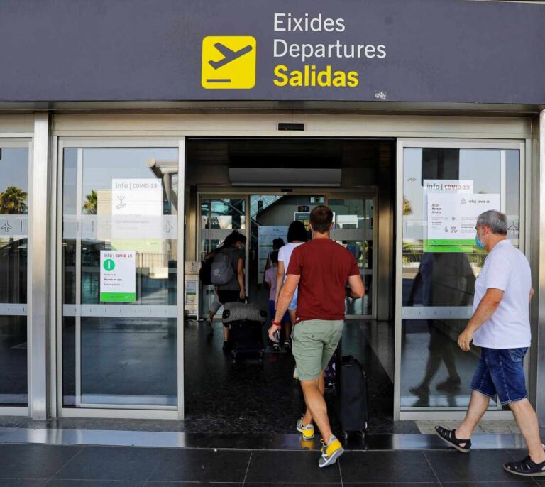 Reino Unido recomienda ahora no viajar a Canarias y Baleares