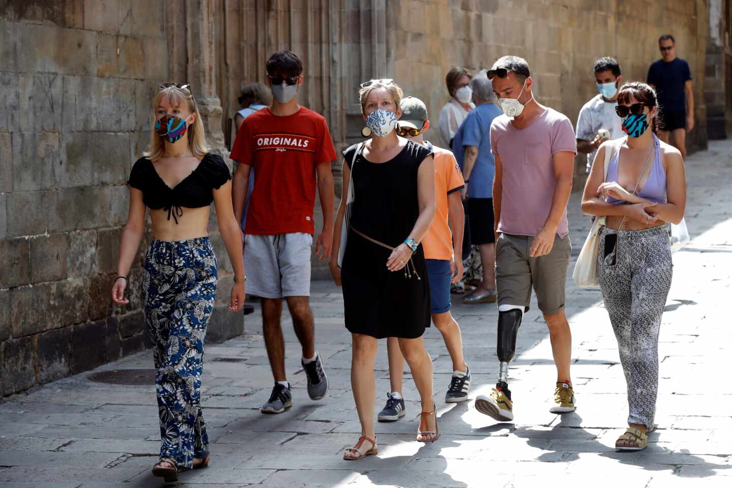 Reuniones de menos de 10 personas y 50% de aforo en hostelería: entran en vigor las medidas restrictivas en Barcelona