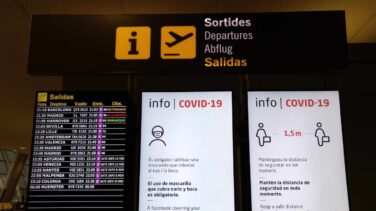 Las aerolíneas aplican un recorte masivo de vuelos a España en plena ola de contagios