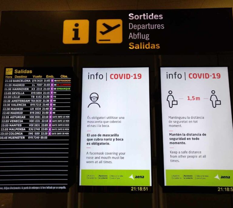 Las aerolíneas aplican un recorte masivo de vuelos a España en plena ola de contagios