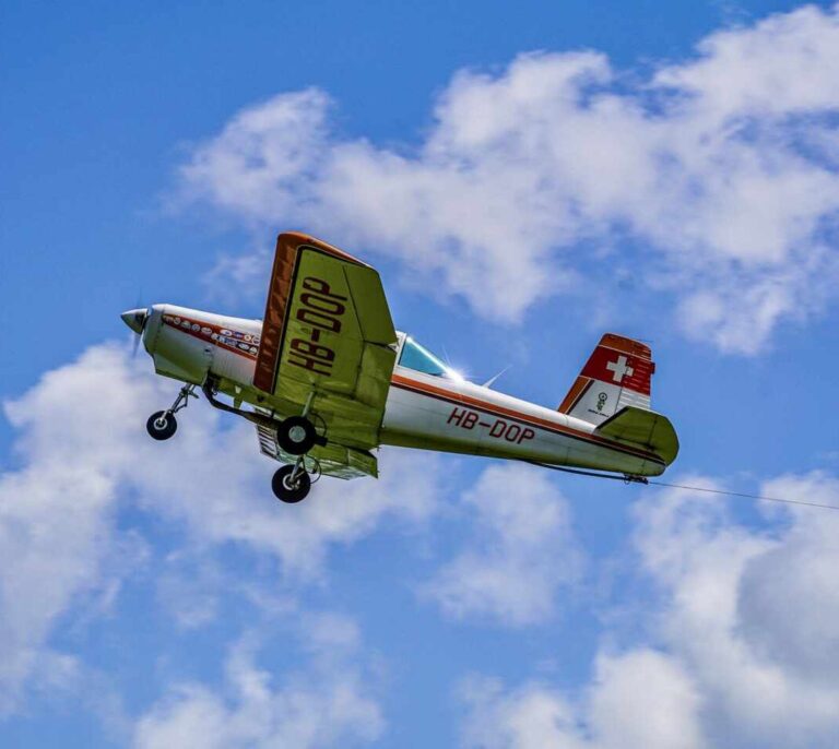 Fallece un hombre en un accidente de avioneta en Villanueva de Gállego (Zaragoza)