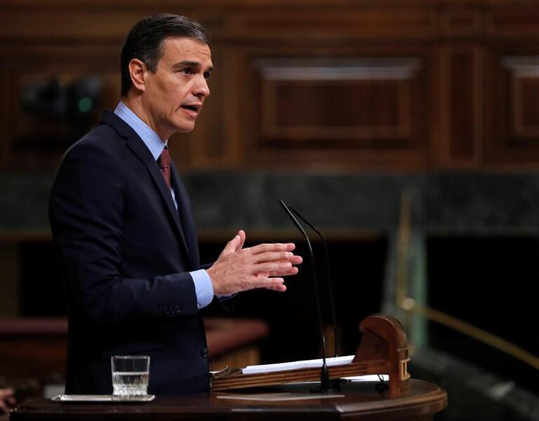 Sánchez, aplaudido por Vox: "Se agradece que reconozcan que son la ultraderecha"