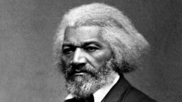 Derriban una estatua del abolicionista Frederick Douglass en Nueva York