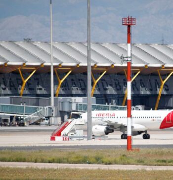 Las aerolíneas presionan para que Aena les perdone la factura millonaria por [...]