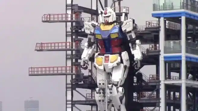 Un robot de 20 metros da sus primeros pasos en Tokio tras seis años de trabajo