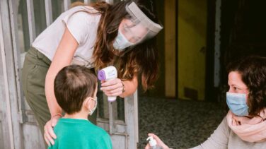 Ni cerebral ni ocular, el termómetro de pistola no hará ningún daño a tu hijo