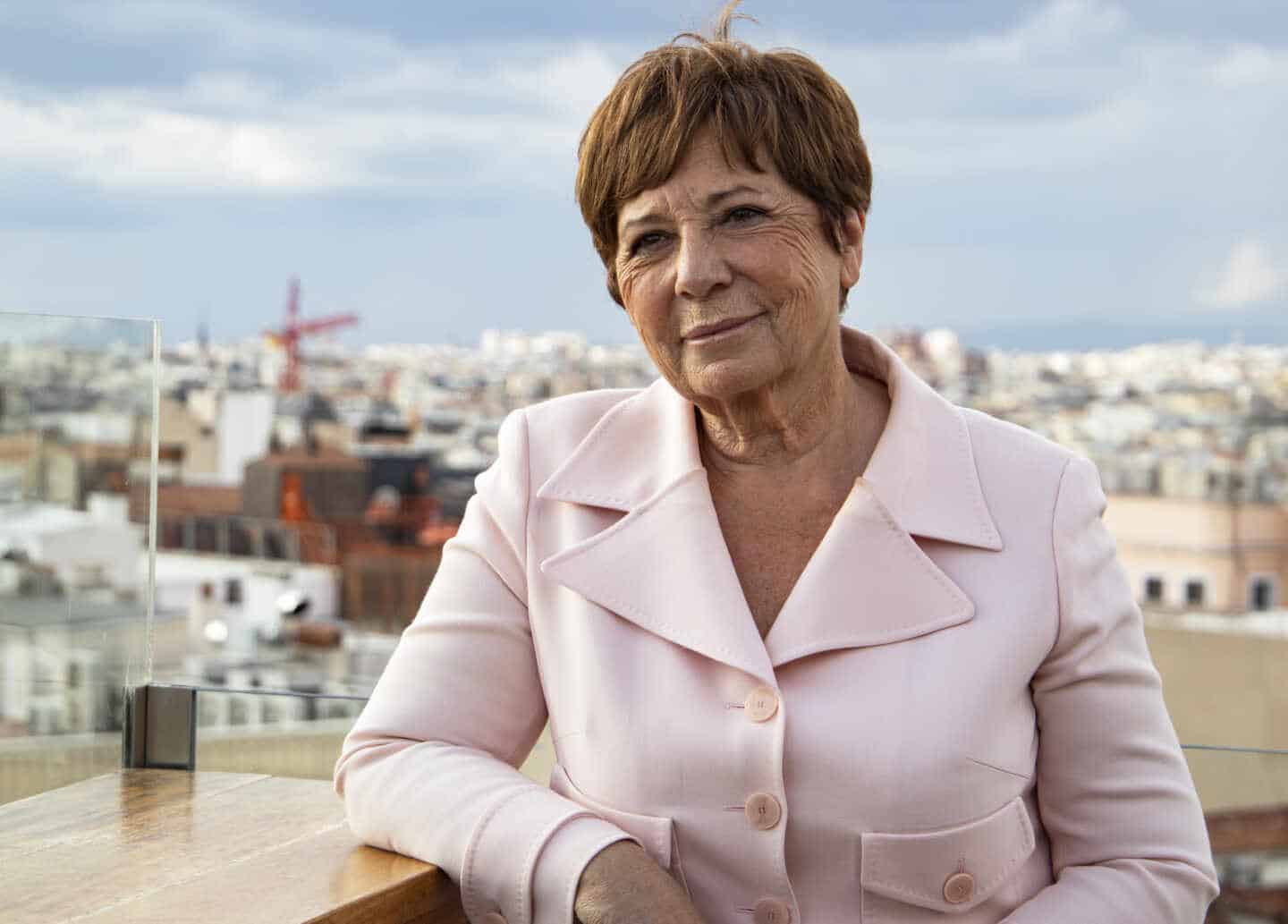 La ex ministra Celia Villalobos, durante una entrevista con El Independiente en la terraza del hotel H10 de Madrid