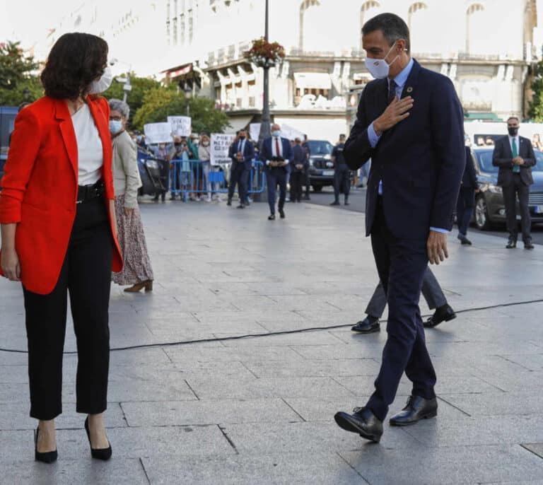 Pedro Sánchez se reúne en la Puerta del Sol con Isabel Díaz Ayuso