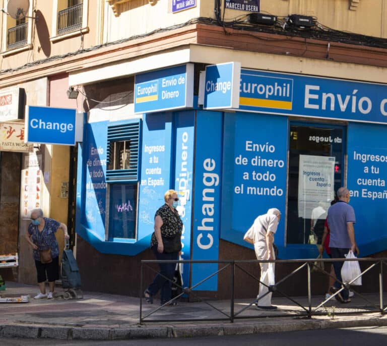 Expertos dudan de que los confinamientos selectivos consigan contener la epidemia en Madrid