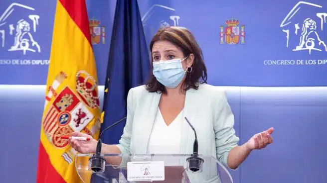 El PSOE rechaza la iniciativa de Podemos para forzar al CIS a preguntar por la Monarquía