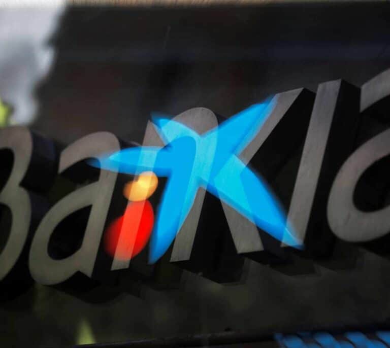 CaixaBank y Bankia abren la veda: la banca española, abocada a las fusiones