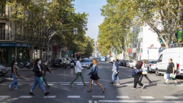 Calle de Alcalá, frontera invisible del coronavirus en Madrid