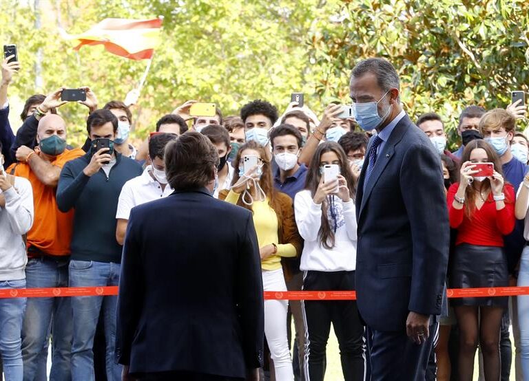 Zarzuela sobre la ausencia del Rey: "Si el Gobierno considera que no debe ir, no se va"