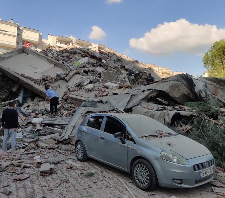 Un terremoto de magnitud 7 sacude Grecia y Turquía