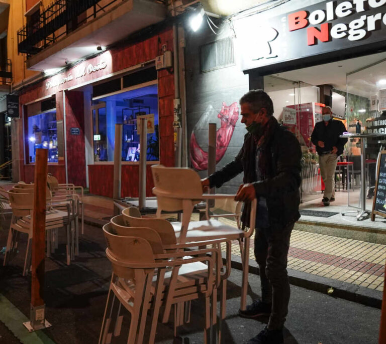 Burgos limita las reuniones a 3 personas