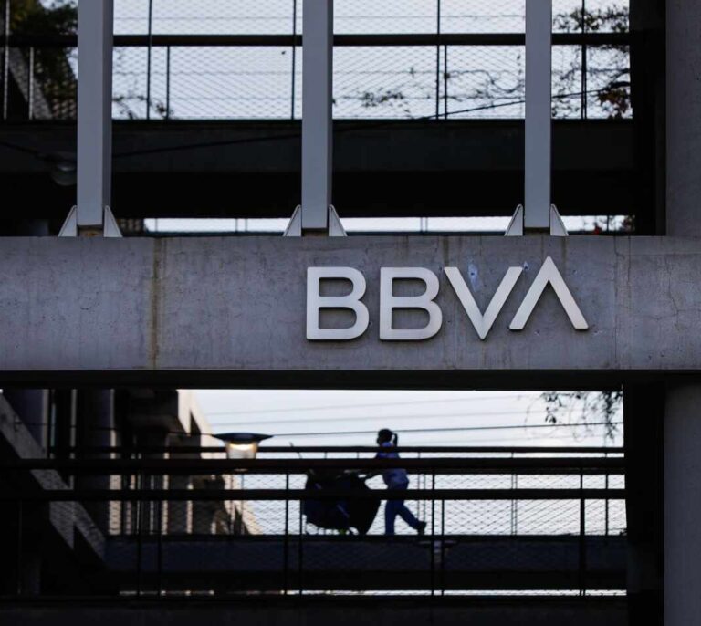 BBVA y Sabadell cerrarán cerca de 1.250 oficinas si hay fusión