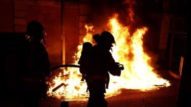 Tirar la piedra y esconder la mano: los grupos ultra alientan los actos vandálicos