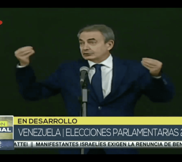 Zapatero pide a la UE y a la oposición venezolana que "reflexionen" sobre su rechazo a participar en las elecciones