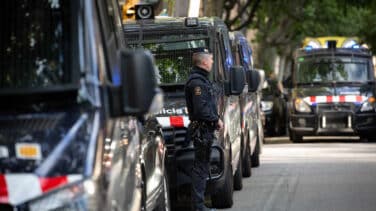 Los Mossos sancionan a tres policías nacionales en Barcelona