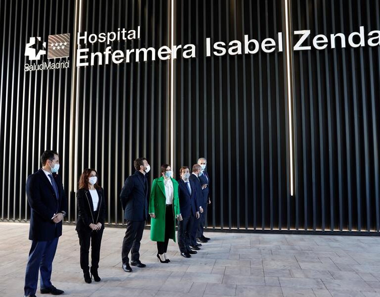 Madrid propone celebrar el próximo Consejo Interterritorial en el Zendal y Darias lo rechaza