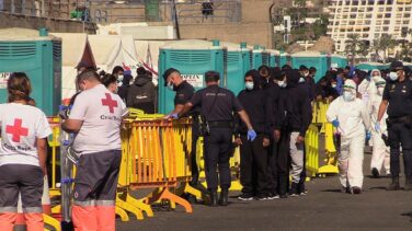 Cruz Roja investiga la fiesta montada con inmigrantes en un hotel de Canarias