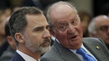 El Rey Juan Carlos comunica su voluntad de "regresar a España, aunque no de forma inmediata"