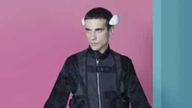 Manel de Aguas, el artista cíborg con aletas que es "una estación meteorológica móvil"
