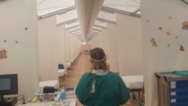 Alicante comienza a ingresar pacientes en el hospital de campaña