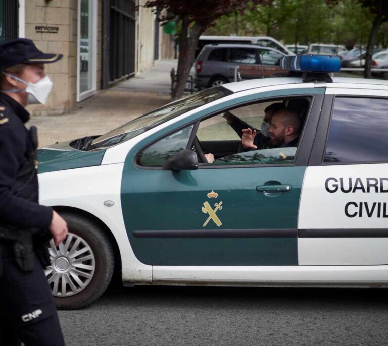 Más de cuarenta inmigrantes intentan salir de Canarias escondidos en un camión