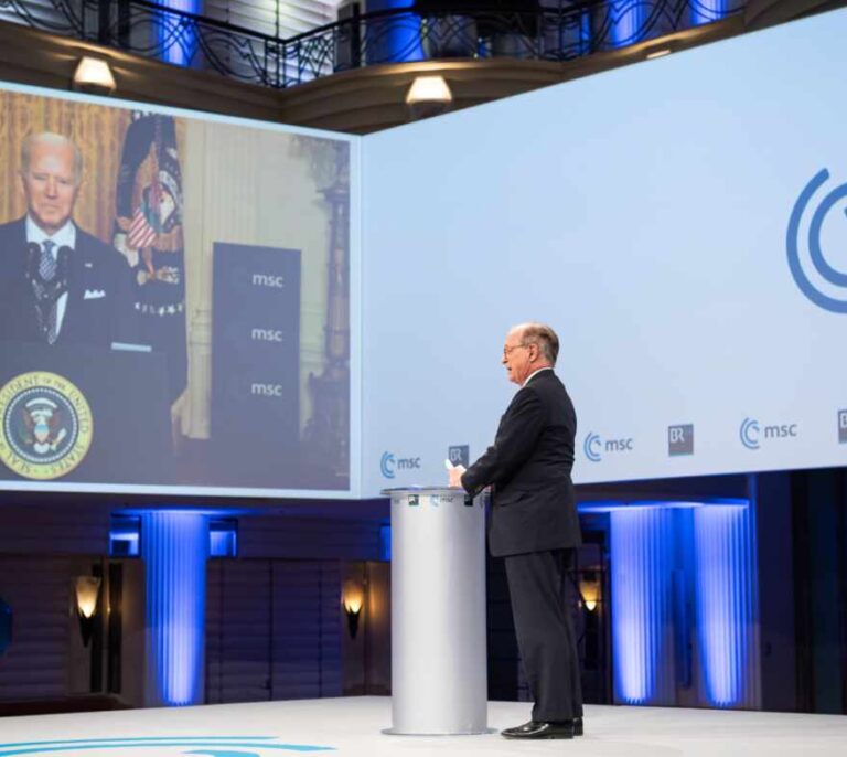 Joe Biden: "La democracia en EEUU y en Europa está en peligro"