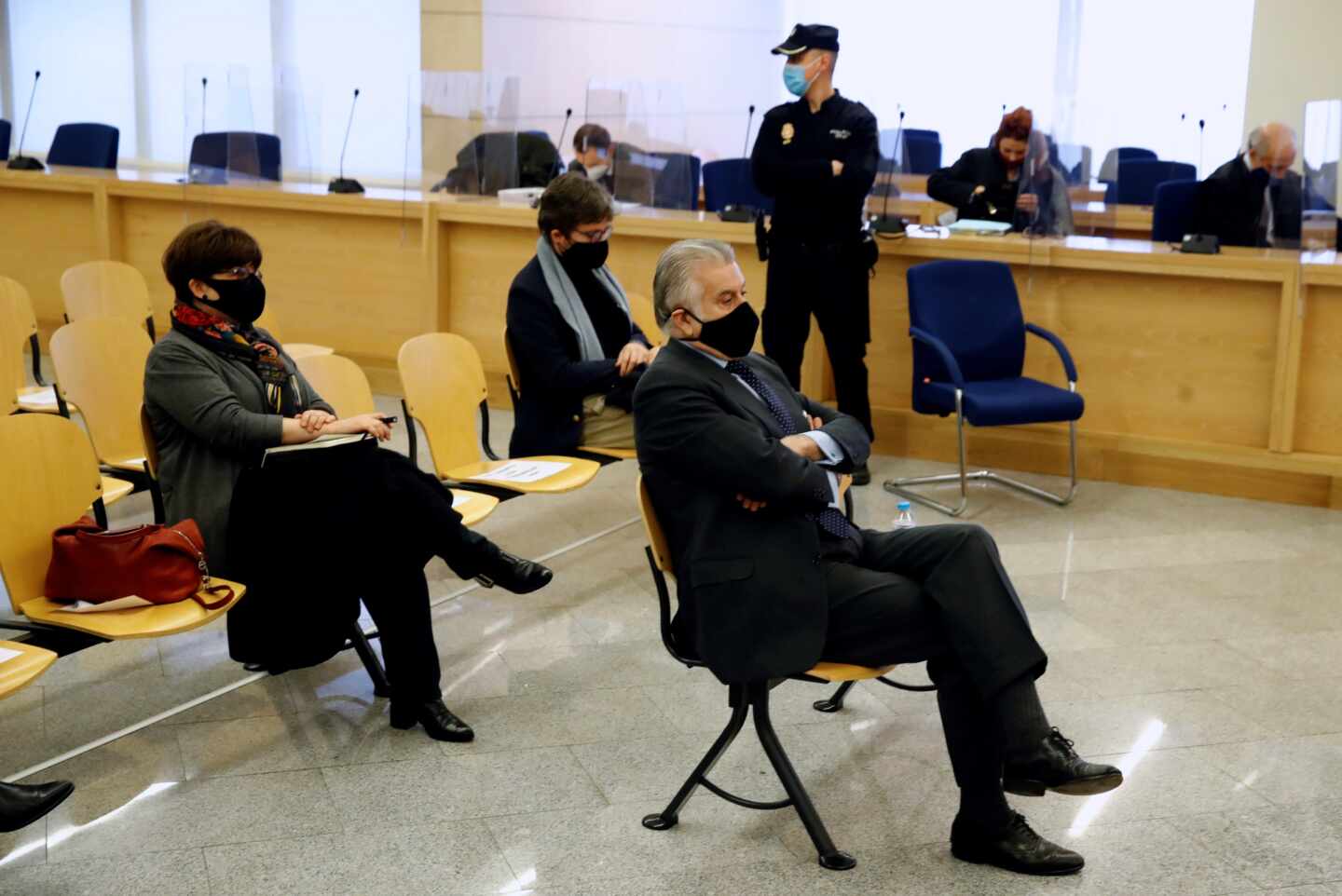 El ex tesorero del PP Luis Bárcenas, este lunes, en el inicio del juicio por la presunta caja 'B' del PP.