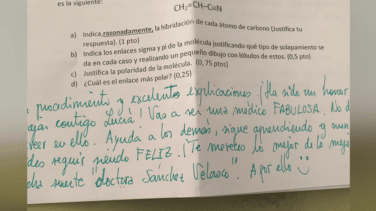 'Más profesores así': la corrección de un examen que arrasa en Twitter